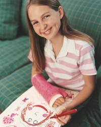 Photo of girl with cast on arm